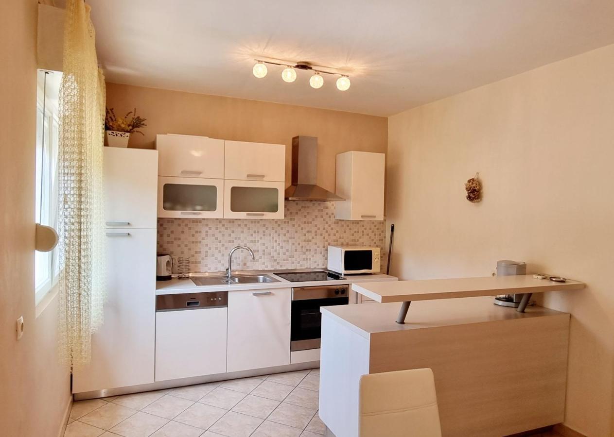 Apartman Anka Palit Exterior photo